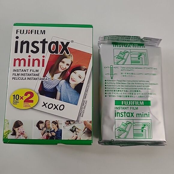 Fujifilm Instax Mini 7S Instant Camera Light Blue with Case, Film